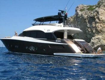 Monte Carlo Yachts 76